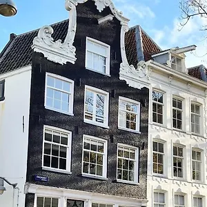 https://little-tulip.amsterdamhotelsnl.com